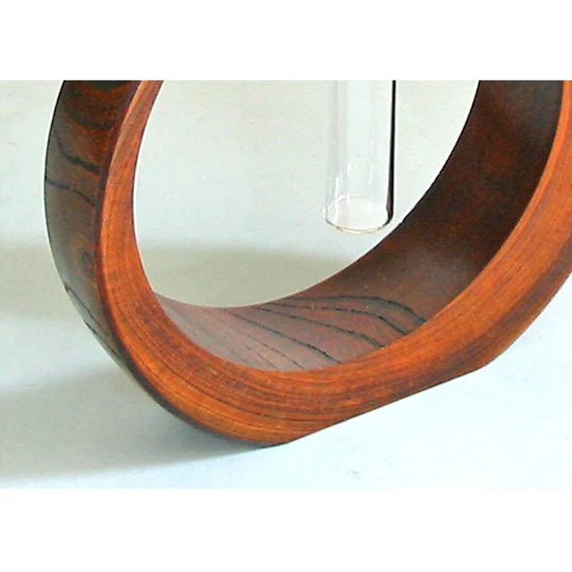 Isuke Lacquered Wooden Flower Vase Crescent Moon Large Size - Image 3