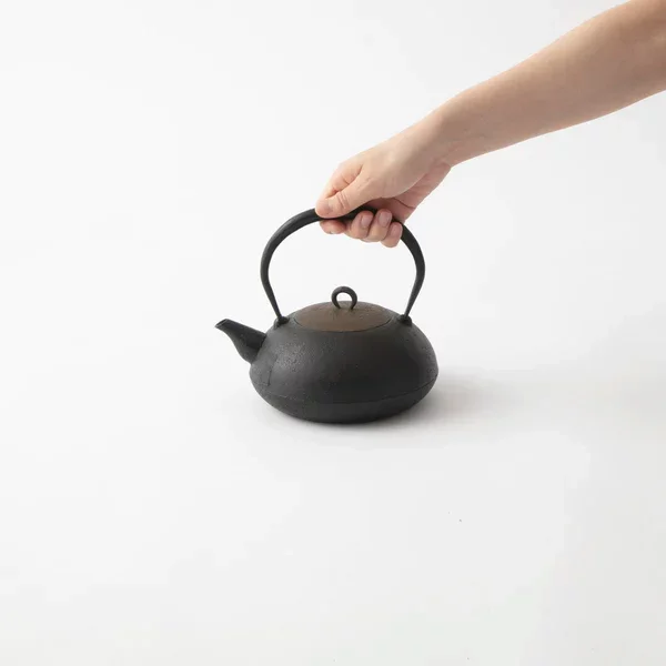 Iwachu Handcrafted Tetsubin Induction Cast Iron Kettle 1.3L - Image 9