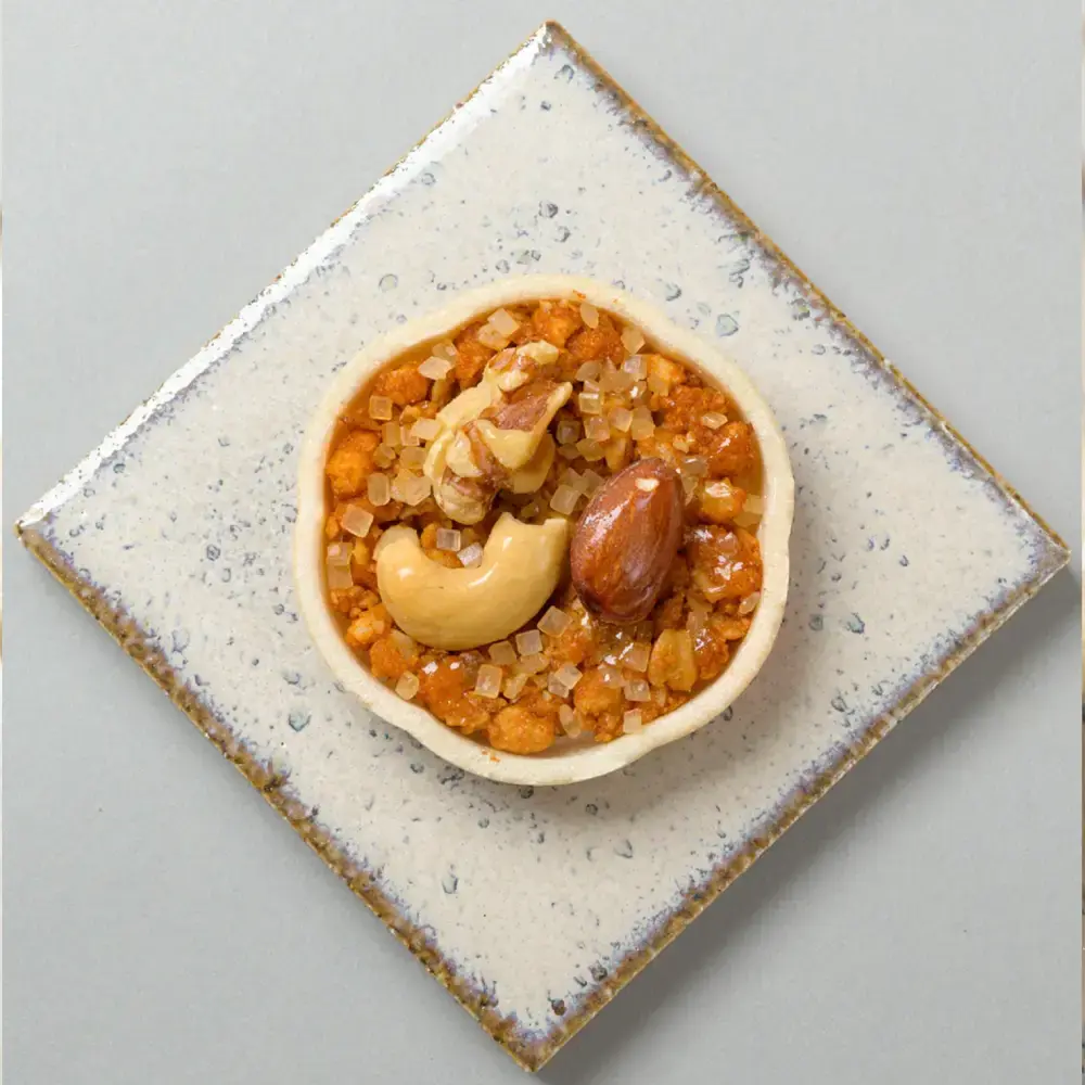 Kahou Sala Sanraku Crispy Wafer With Caramel Butter & Nuts (Pack of 10) - Image 4