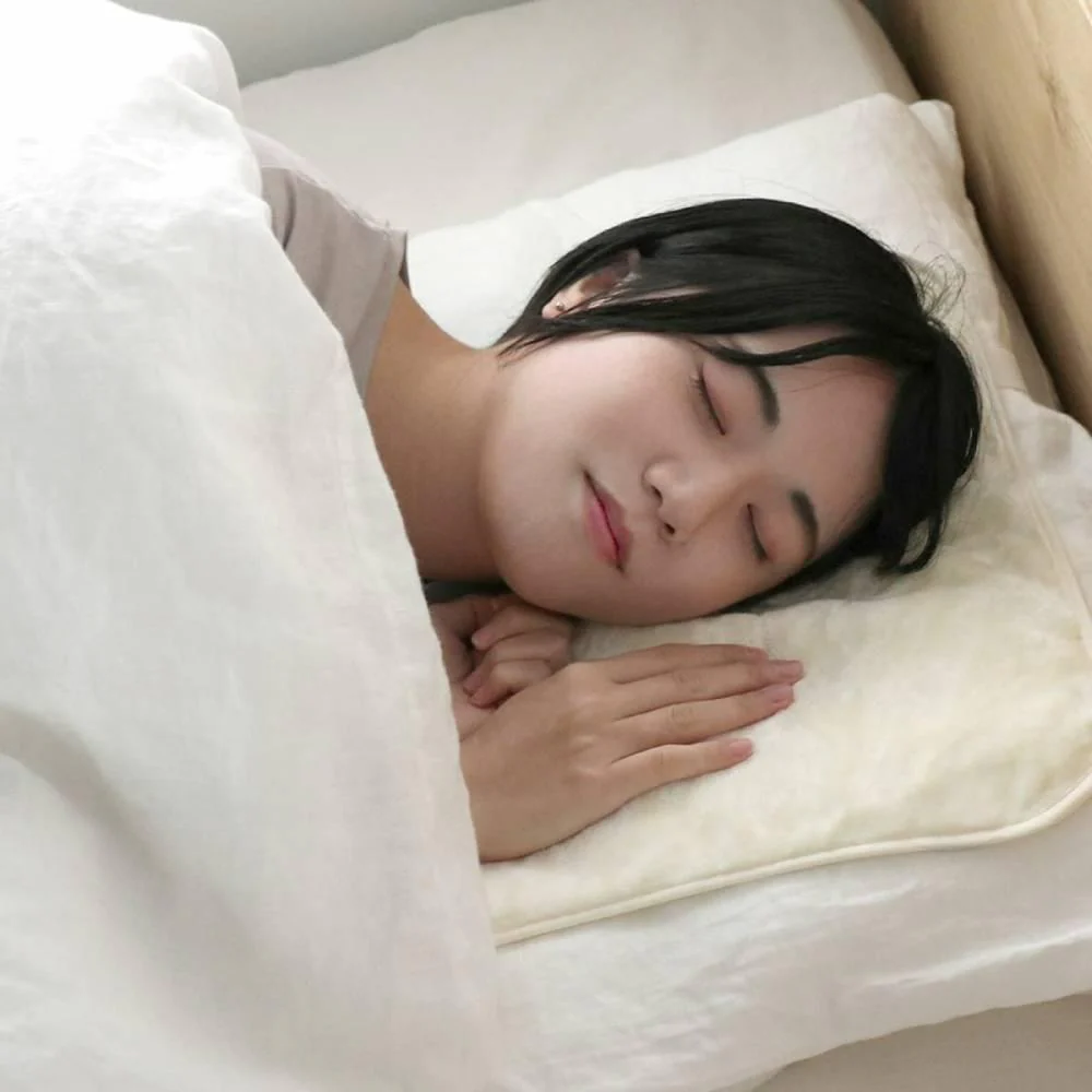 Kinuya Super Gentle & Soft Silk Pillow Cover Pad 42 x 32cm - Image 2