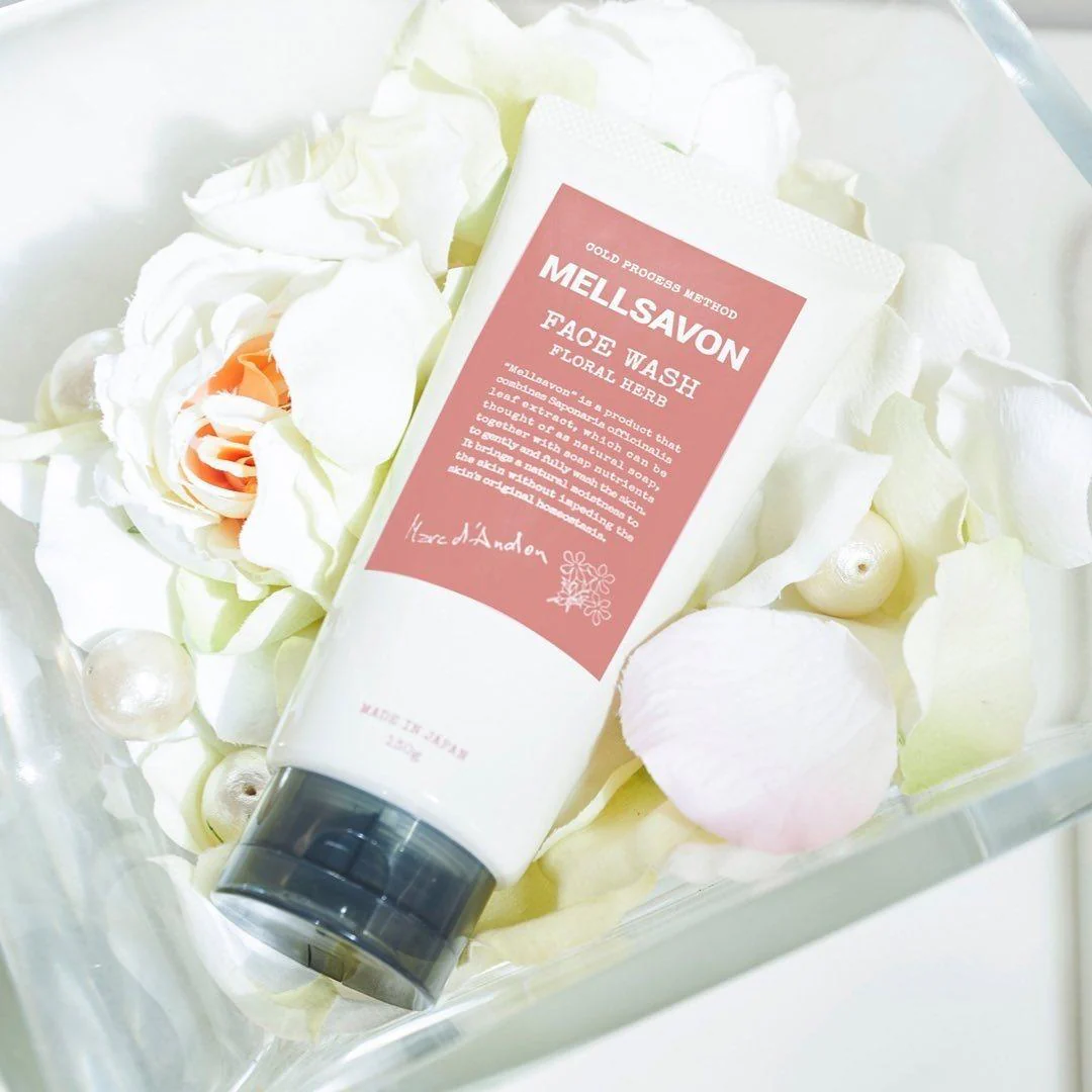 Mellsavon Floral Herb Moisturizing Face Wash 130g - Image 2