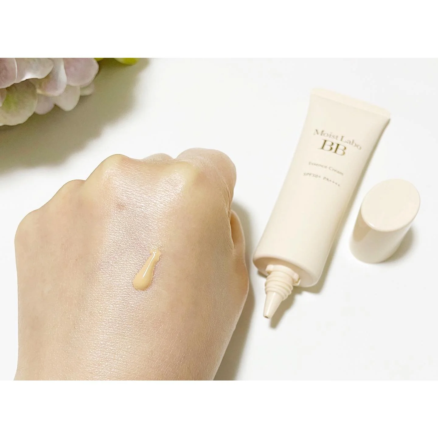 Moist Labo BB Essence Cream Multifunctional BB Cream SPF 50+ 30g - Image 4