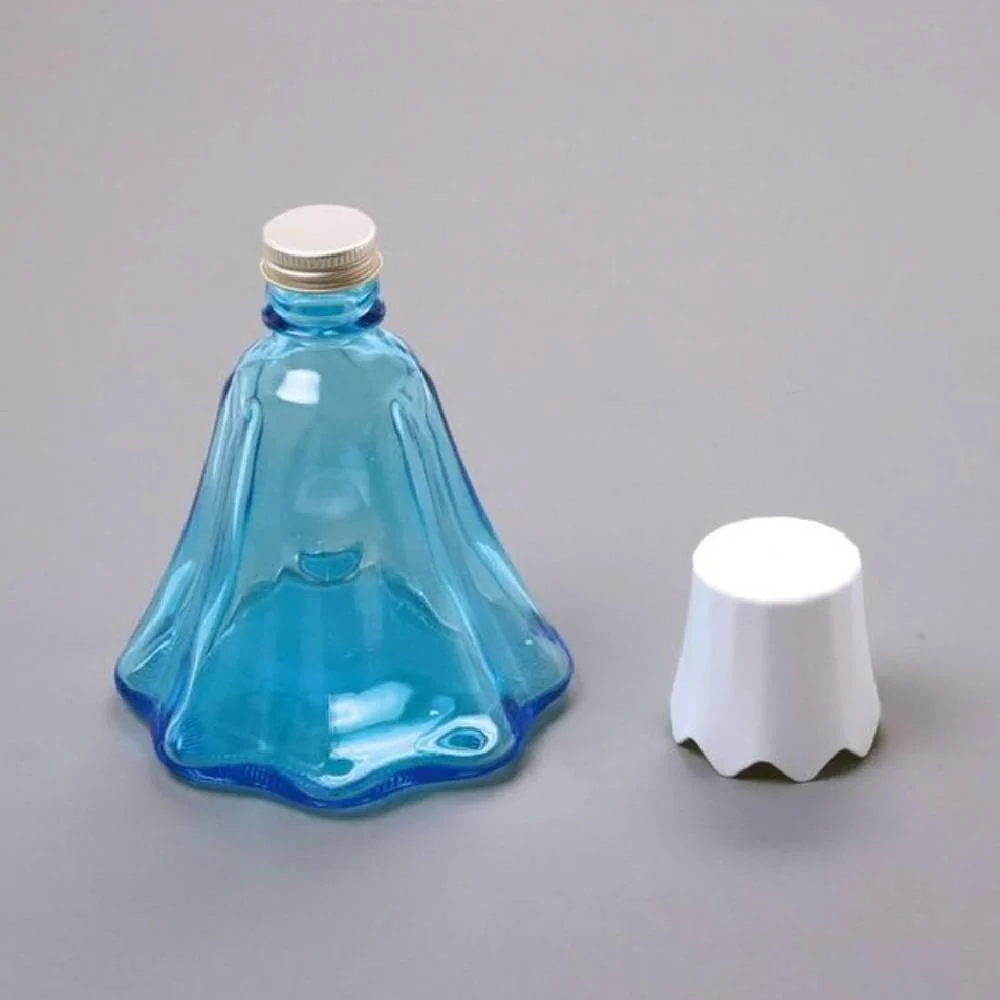 Mt. Fuji Shaped Glass Bottle Water Server With Cap 400ml - Image 3