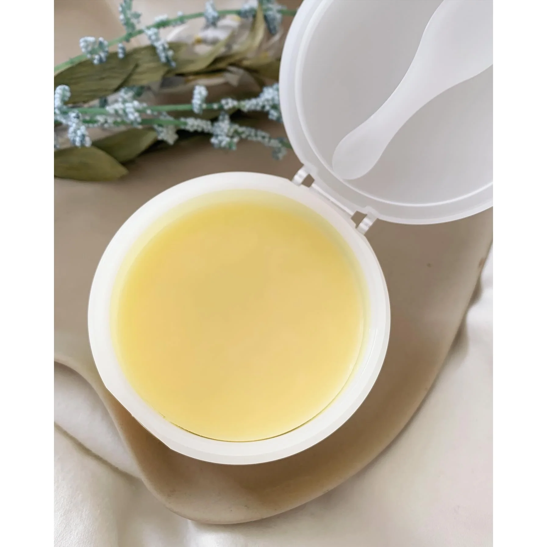 Nursery Cleansing Balm Yuzu Makeup Remover for Sensitive Skin 91.5g - Image 4