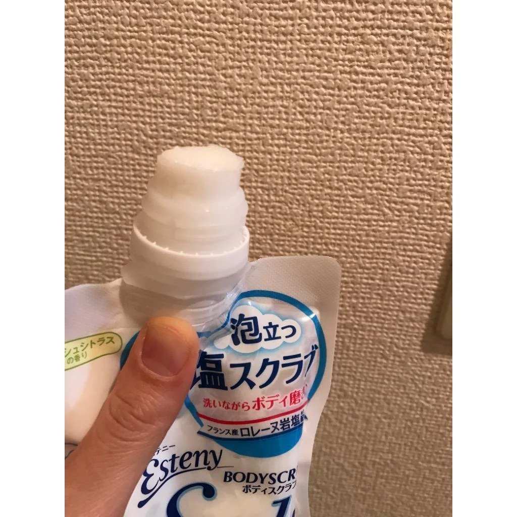 Sana Esteny Salt Scrub Japanese Natural Salt Body Scrub 350g - Image 2