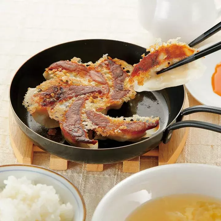 Summit Mini Fry Pan Small Cast Iron Frying Pan With Lid 16cm - Image 3