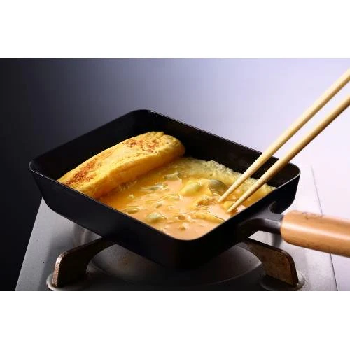 Takumi Japan Iron Tamagoyaki Pan (Japanese Omelette Pan) 19cm - Image 2