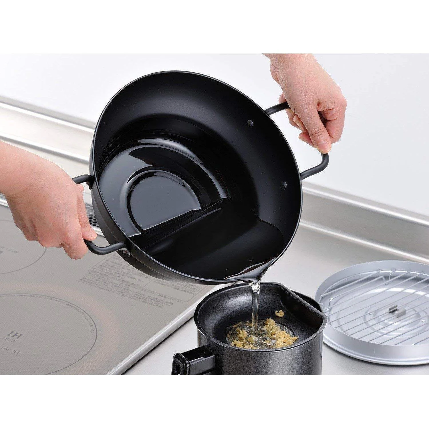 Wahei Freiz Induction Iron Deep Fryer Pot With Lid And Oil Drain Rack 24cm - Image 3