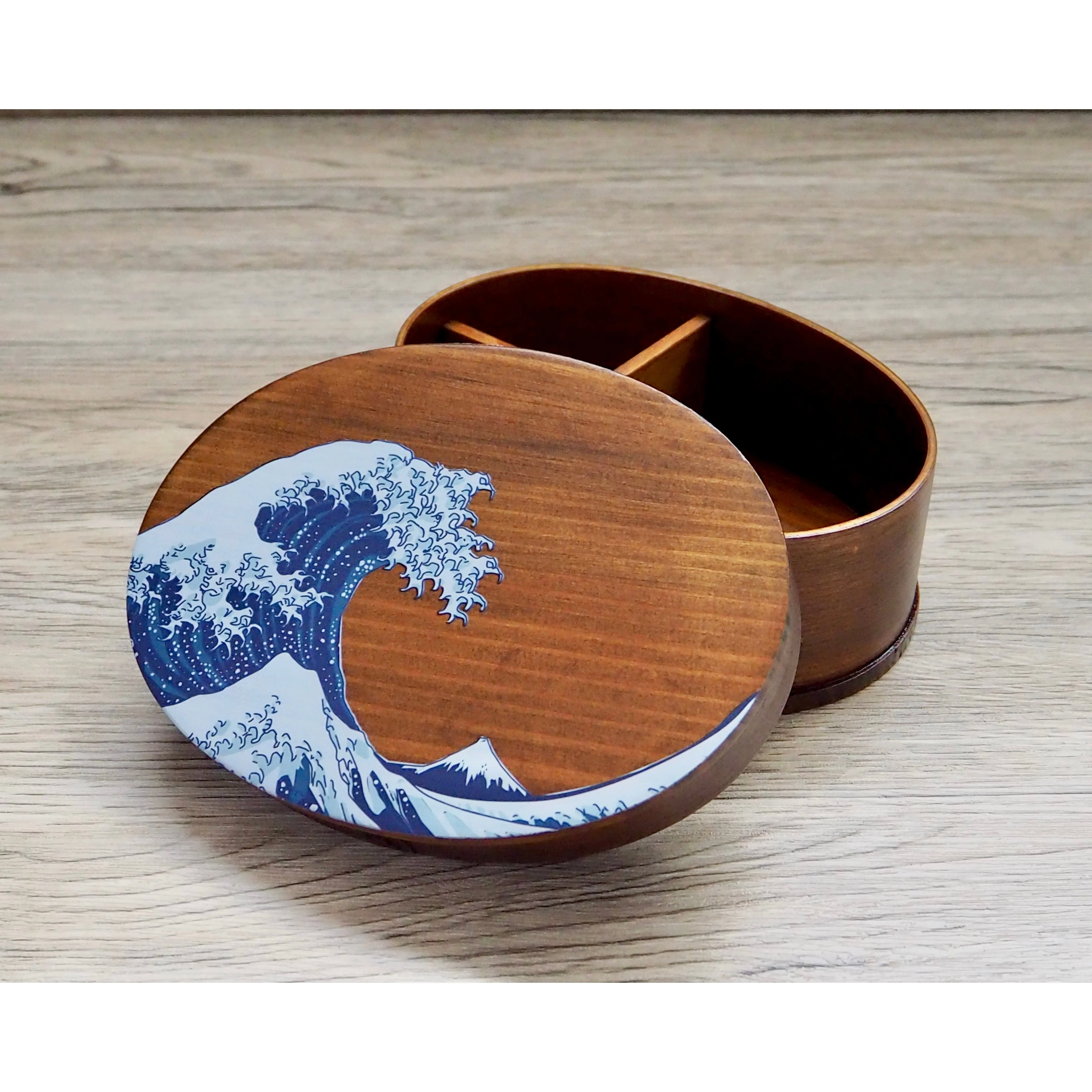 Wakacho Wooden Bento Box Great Wave Design Japanese Lunch Box 700ml - Image 3